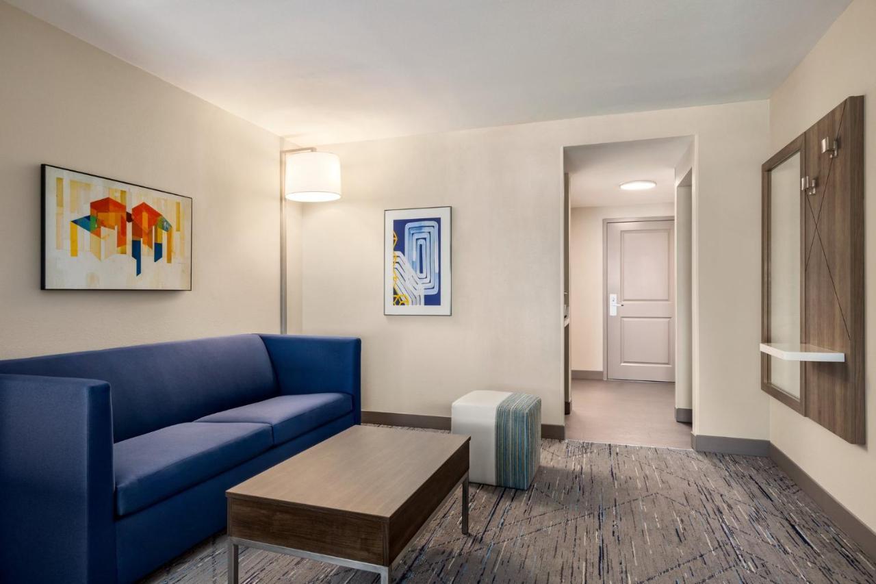Holiday Inn Express Hotel & Suites Fort Pierce West By Ihg Exterior photo