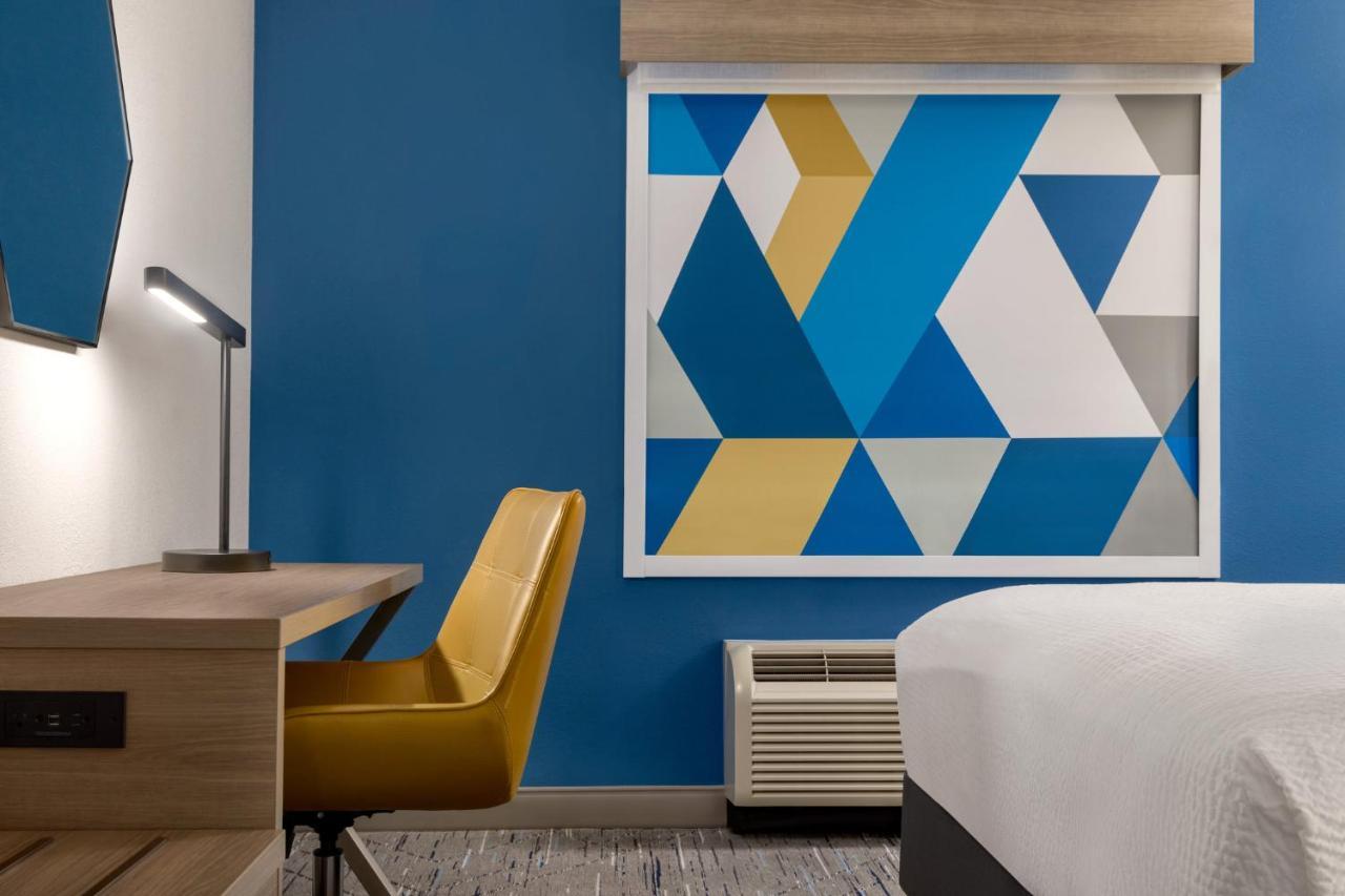 Holiday Inn Express Hotel & Suites Fort Pierce West By Ihg Exterior photo