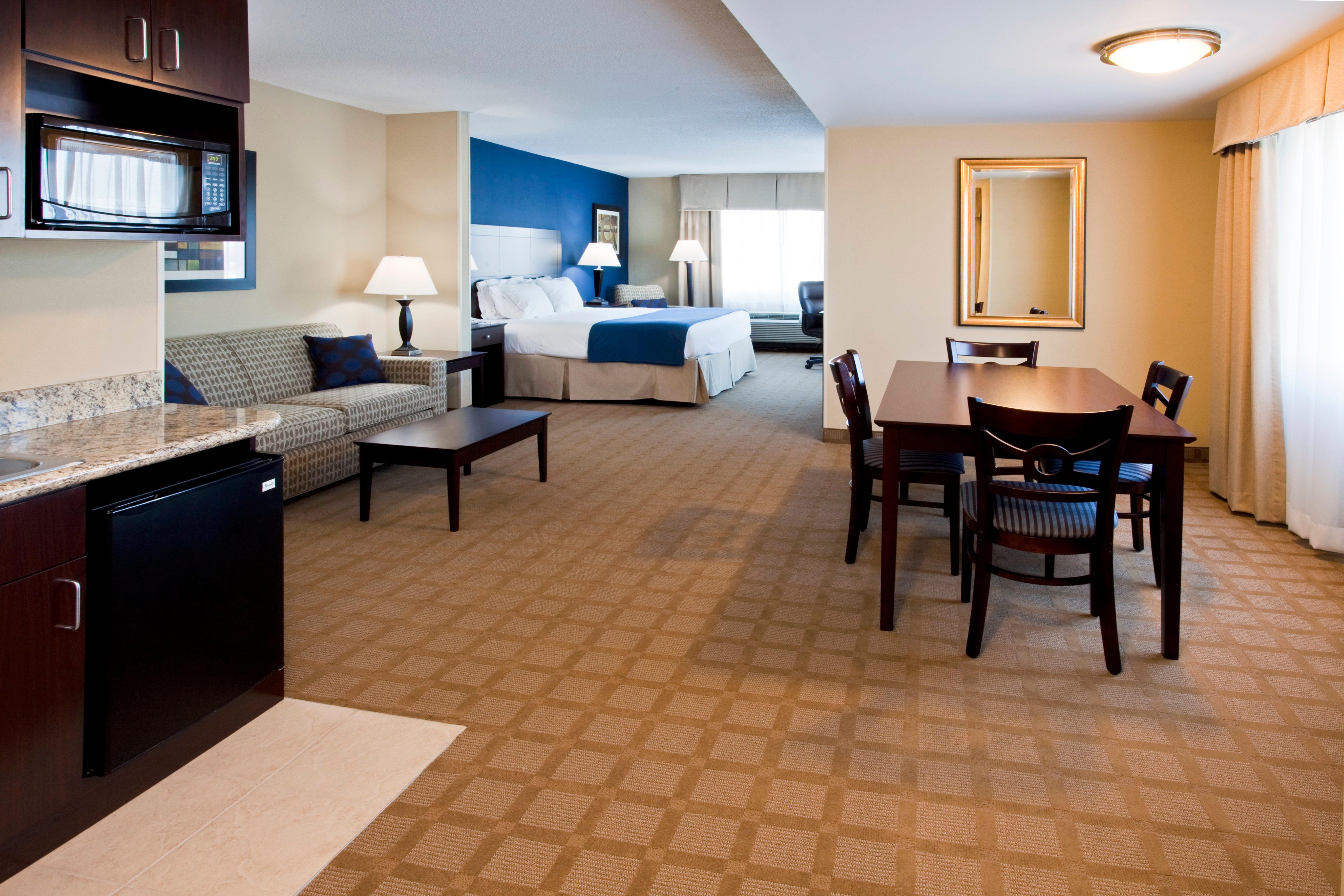 Holiday Inn Express Hotel & Suites Fort Pierce West By Ihg Exterior photo
