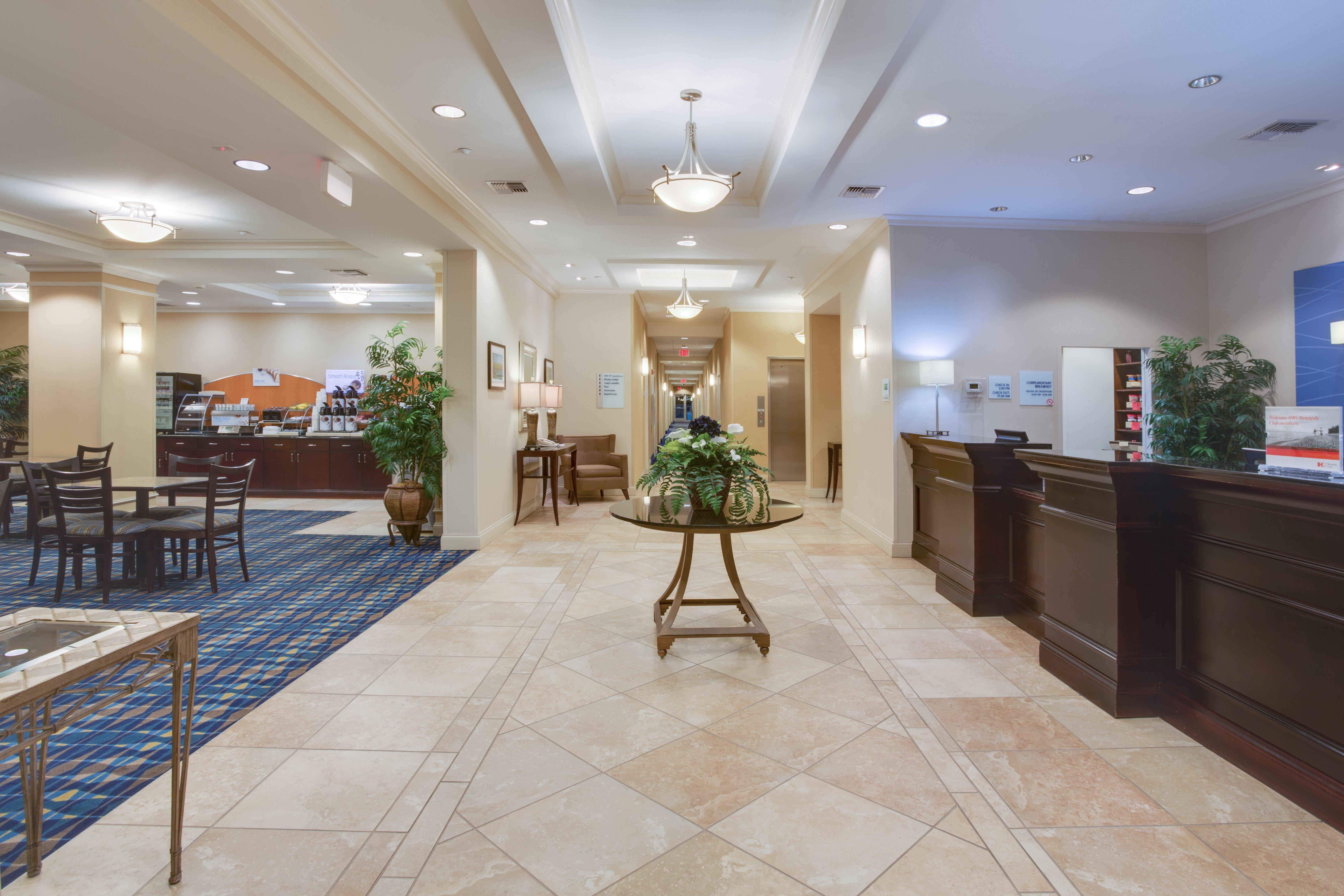 Holiday Inn Express Hotel & Suites Fort Pierce West By Ihg Exterior photo